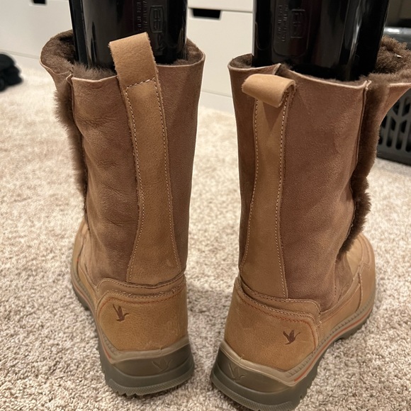 NWOT Santana Canada boots w/sheepskin lining. PLUS FREE SHIPPING - Picture 7 of 8